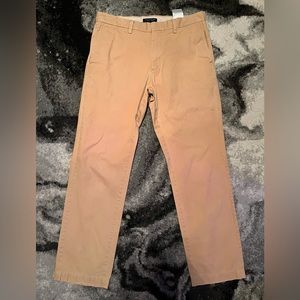 Banana Republic Chinos 33x32